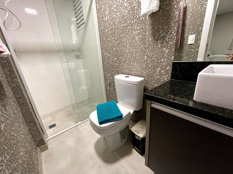 Central apartment with 2 bedrooms, garage, and washing machi