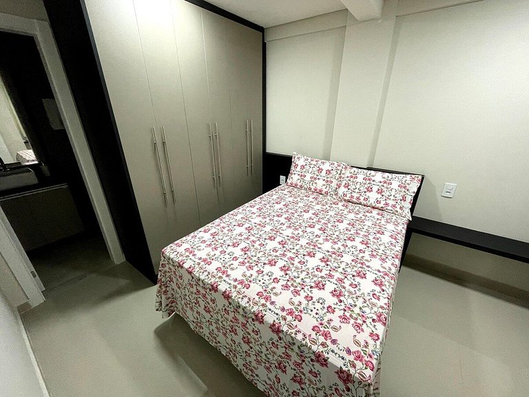 Central apartment with 2 bedrooms, garage, and washing machi