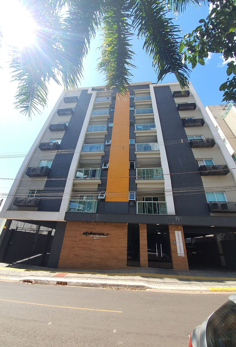 Novo central 2 quartos wifi/garagem/elevador