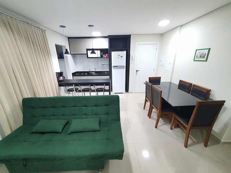 Comfortable 2-bedroom apartment balcony barbecue.