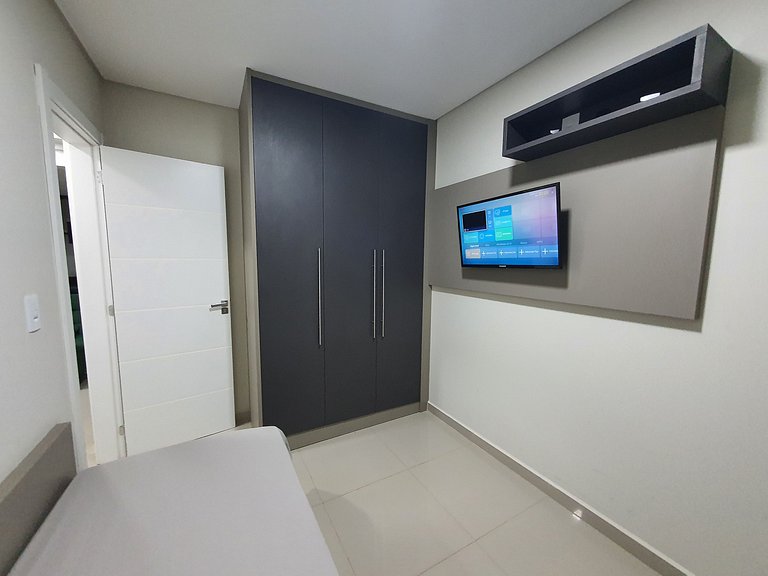 Comfortable 2-bedroom apartment balcony barbecue.