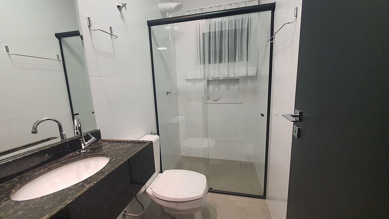 Ap novo central e seguro em Foz