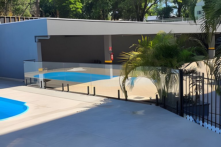 Ap novo 2 quartos/ar condicionado/elevador/piscina/garagem