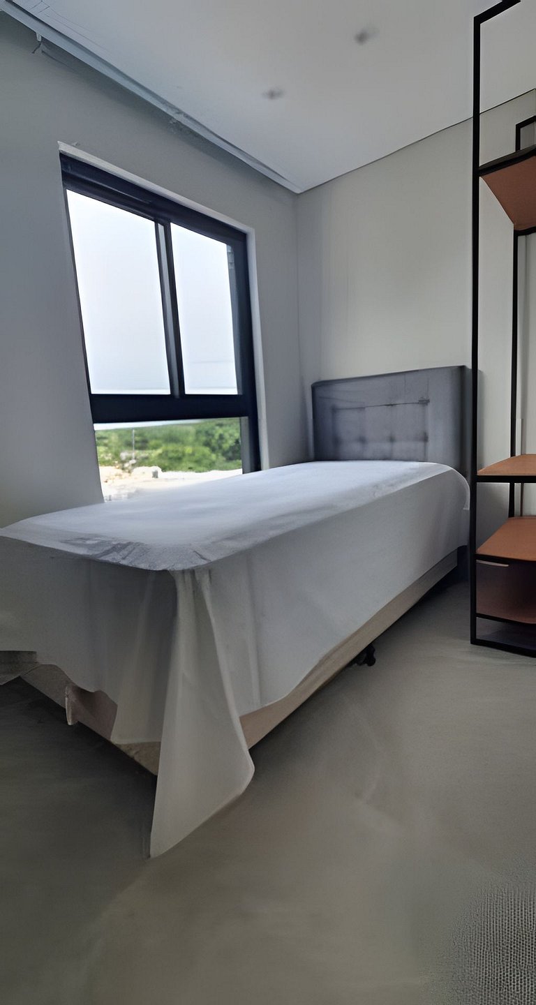 Ap novo 2 quartos/ar condicionado/elevador/piscina/garagem