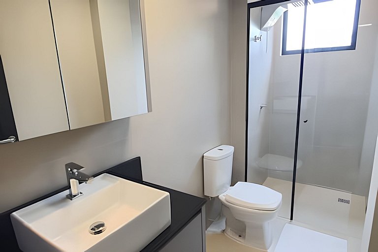 Ap novo 2 quartos/ar condicionado/elevador/piscina/garagem