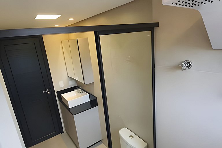 Ap novo 2 quartos/ar condicionado/elevador/piscina/garagem