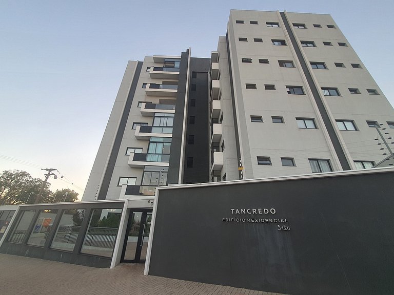 Apto novo 2 quartos 2 banheiros garagem e varanda com churra