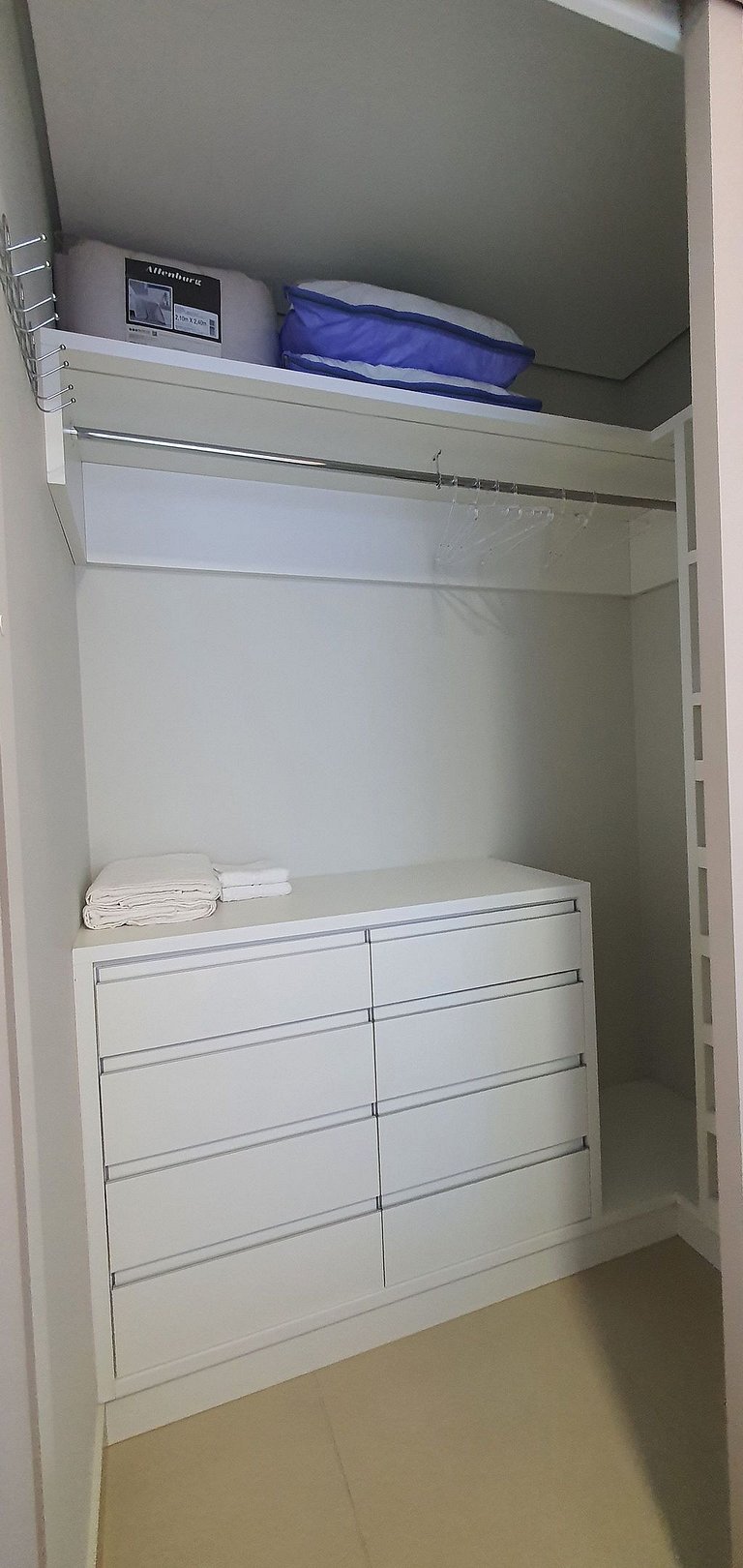 Apto novo 2 quartos 2 banheiros garagem e varanda