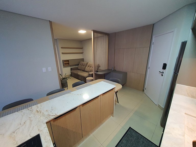 Apto novo 2 quartos 2 banheiros garagem e varanda