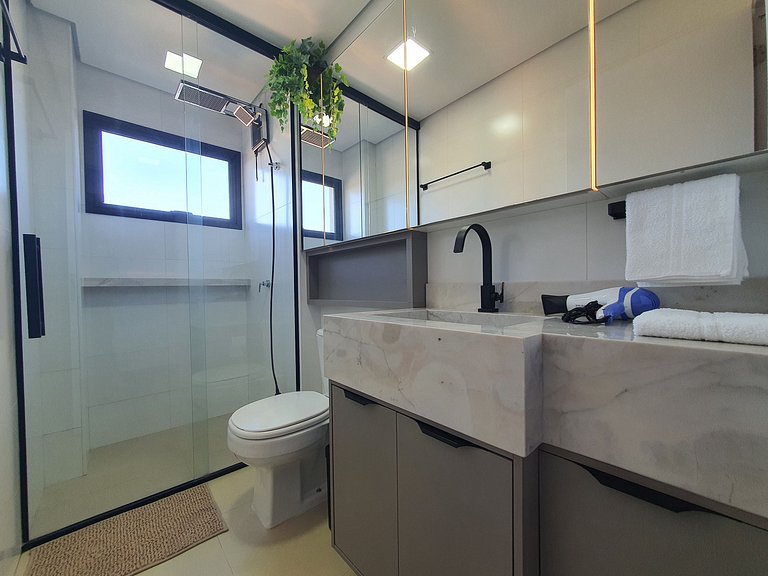 Apto novo 2 quartos 2 banheiros garagem e varanda