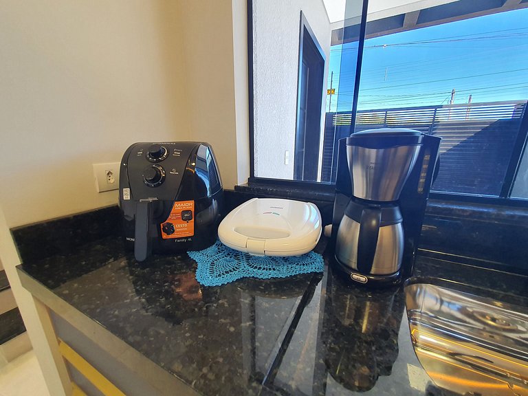 Casa de Alto Padrão com 5 Suítes e Piscina