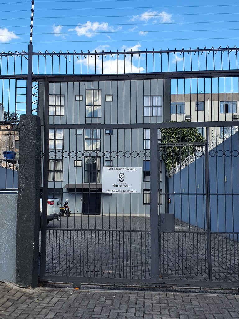 Ap novo central e seguro em Foz