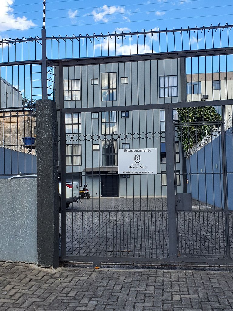 MZ 24 novo seguro no centro de Foz