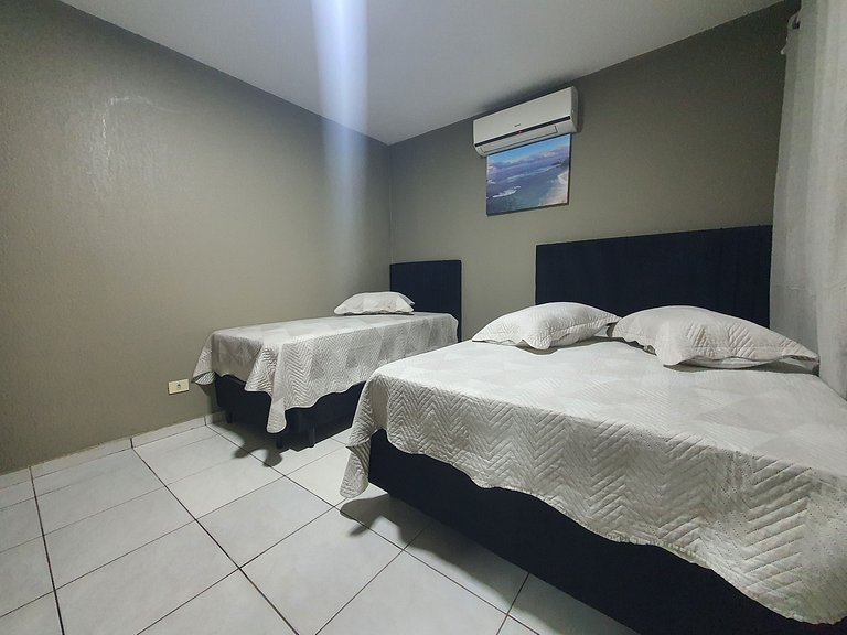Casa da Neusa com garagem, próxima a tudo em Foz