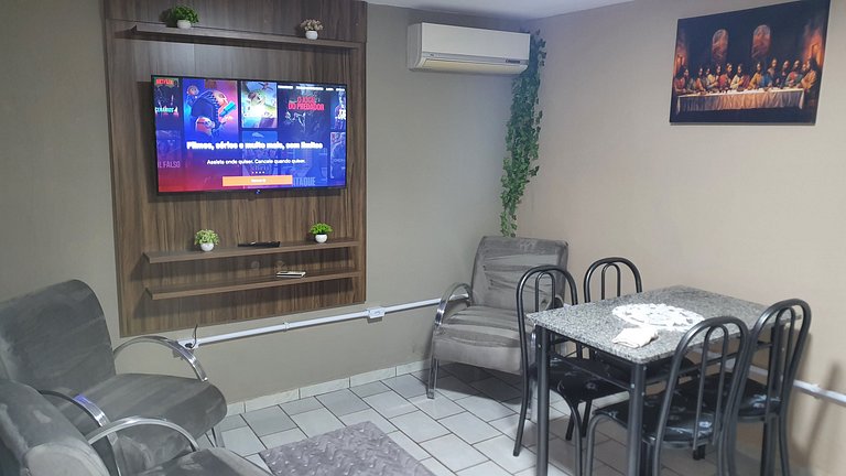 Casa da Neusa com garagem, próxima a tudo em Foz