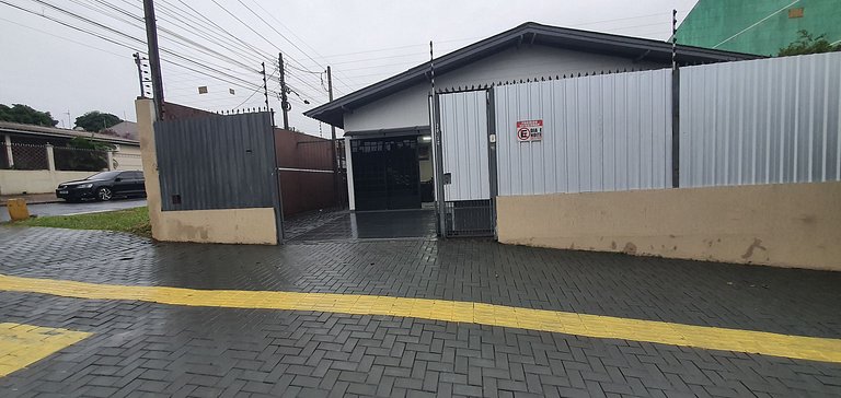 Casa da Neusa com garagem, próxima a tudo em Foz