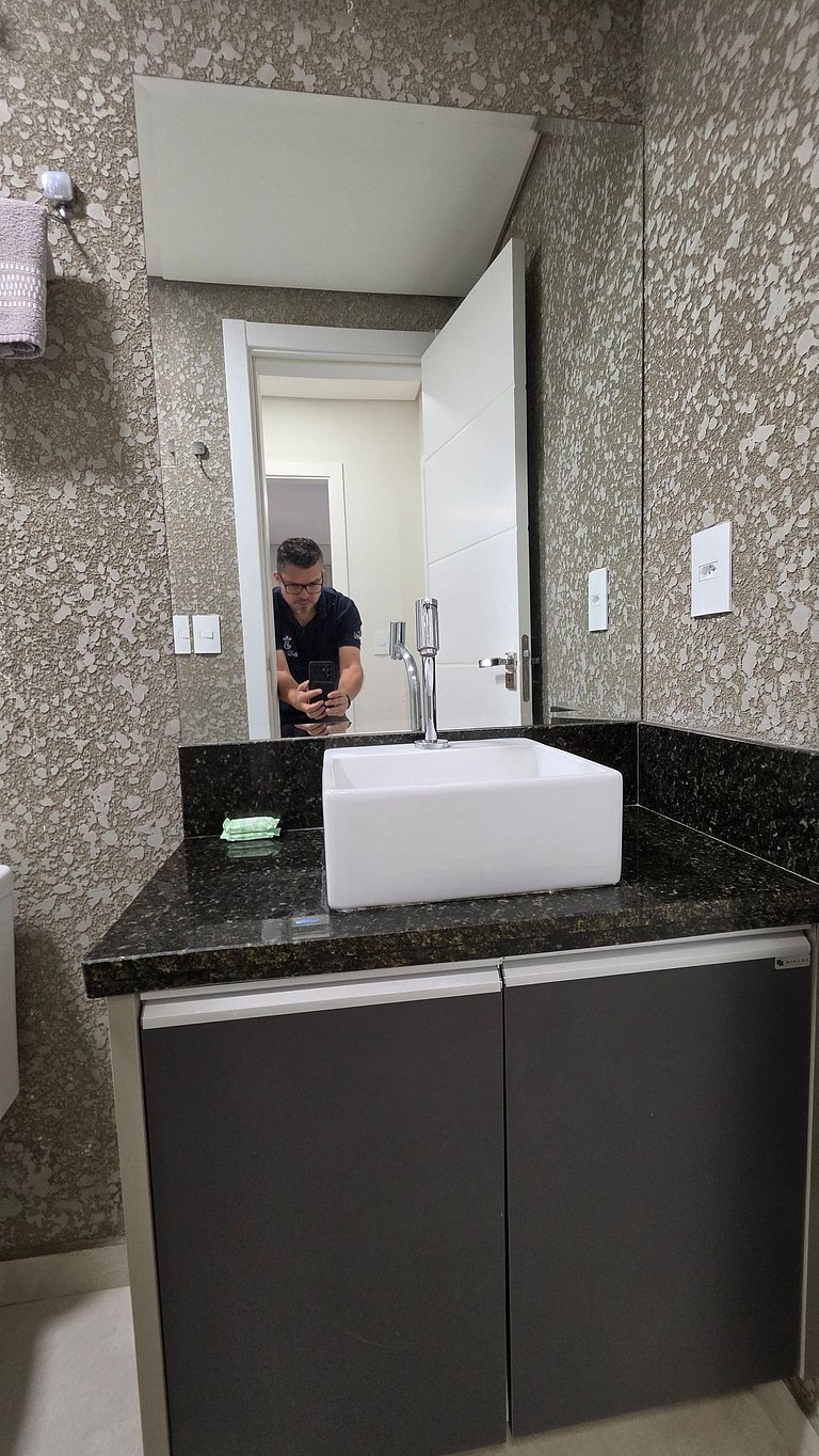 Apartamento no centro de Foz 2 quartos e garagem