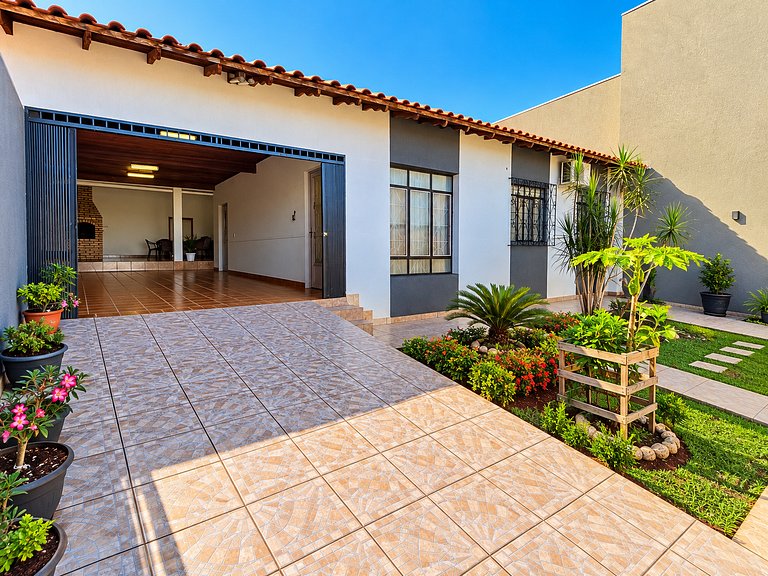 Casa completa 3 quartos e garagem em Foz do Iguaçu
